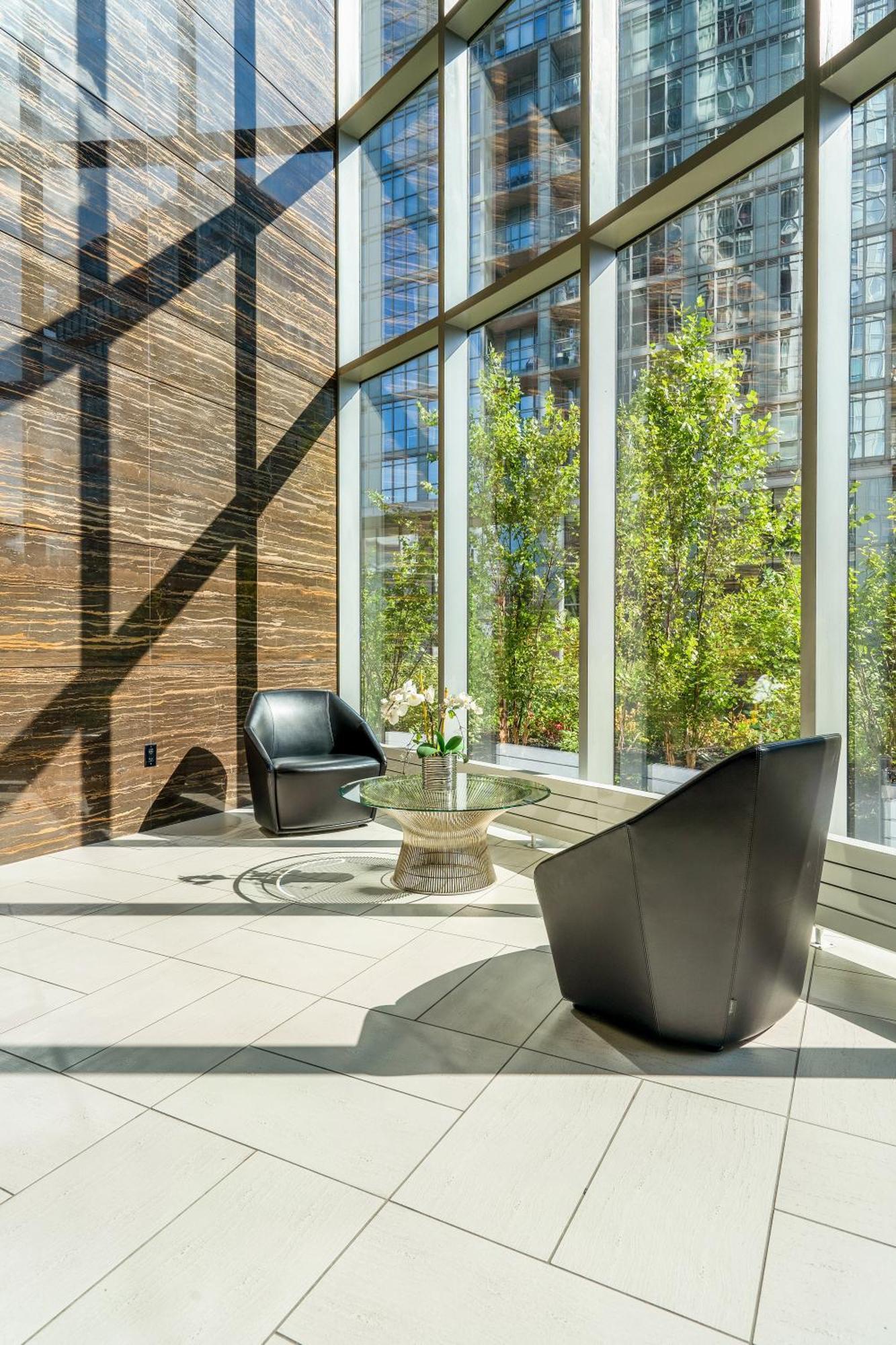 Exquisite Condos By Cn Tower With Parking Торонто Экстерьер фото