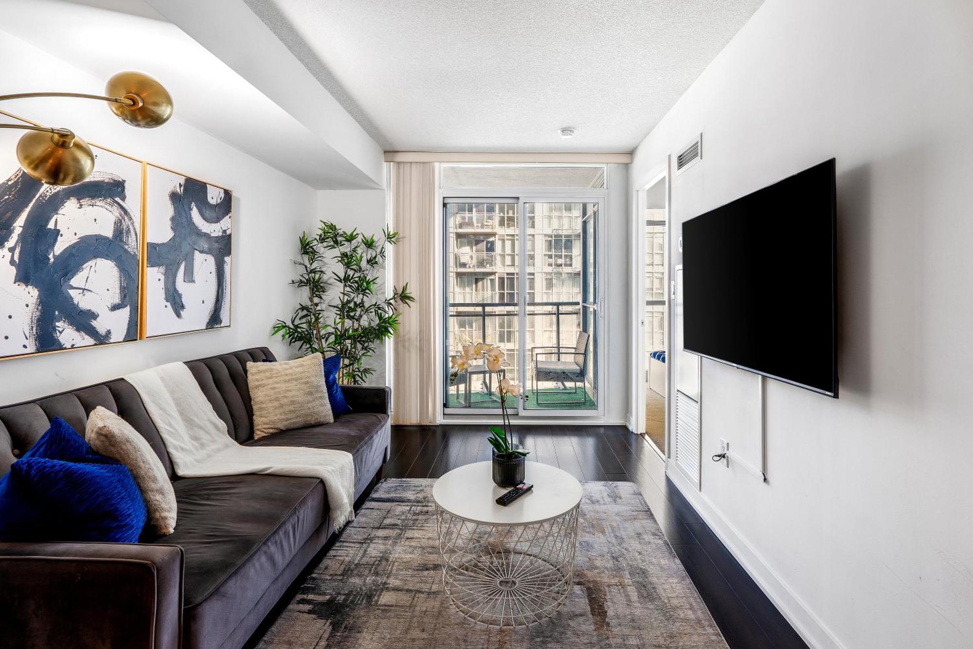 Exquisite Condos By Cn Tower With Parking Торонто Экстерьер фото