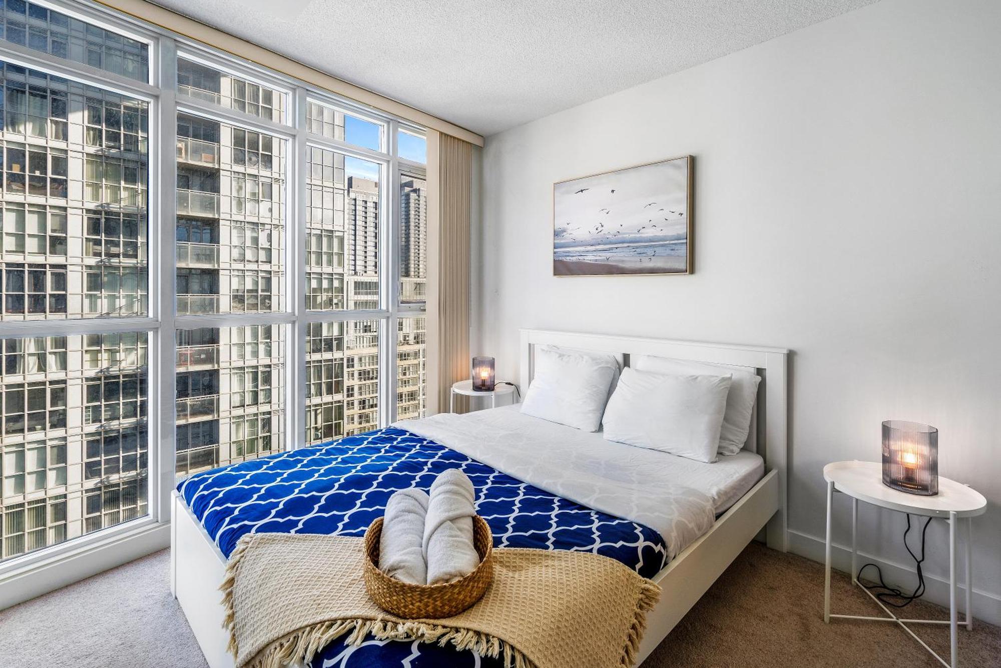 Exquisite Condos By Cn Tower With Parking Торонто Экстерьер фото